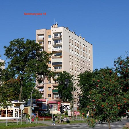 Lokum Seminaryjska Apartament Z Darmowym Parkingiem 凯尔采 外观 照片
