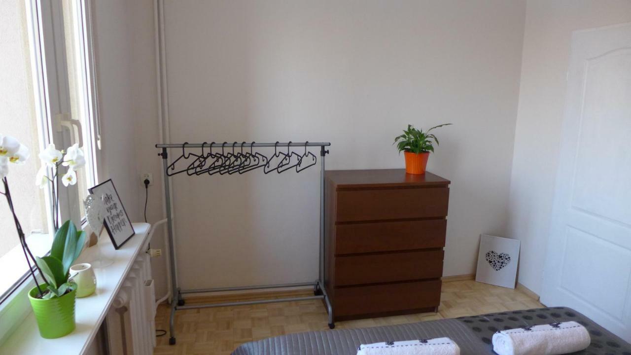 Lokum Seminaryjska Apartament Z Darmowym Parkingiem 凯尔采 外观 照片